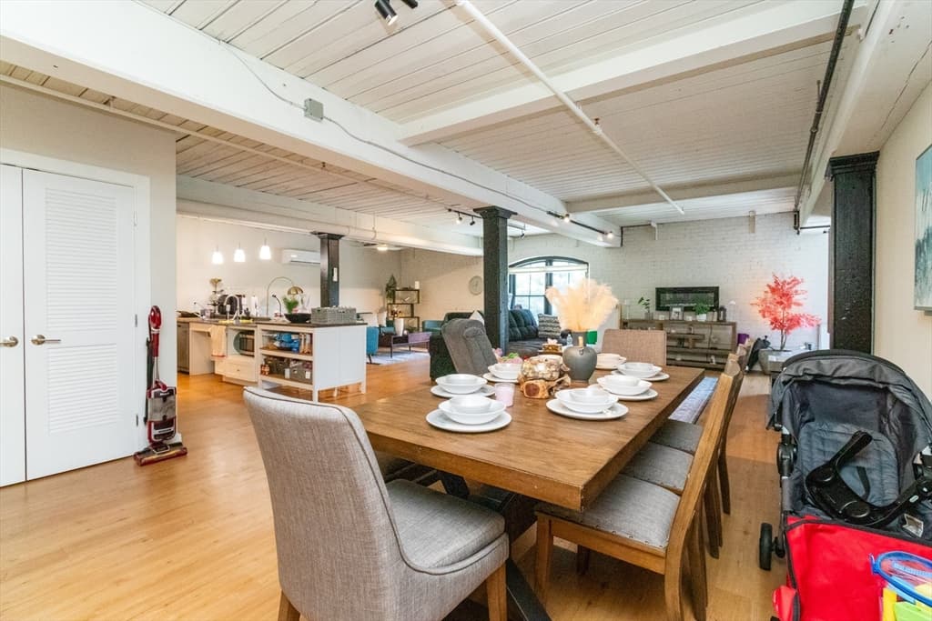 55 Sterling St # 203, Clinton MA 01510