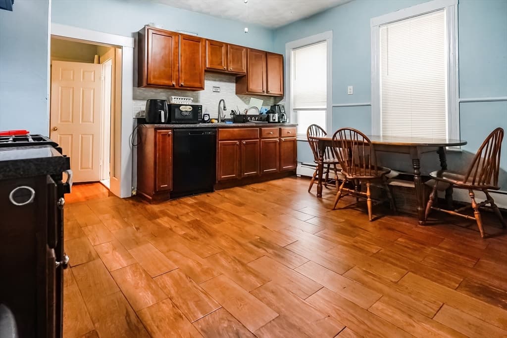 29 Wildwood St, Boston MA 02124 photo 13