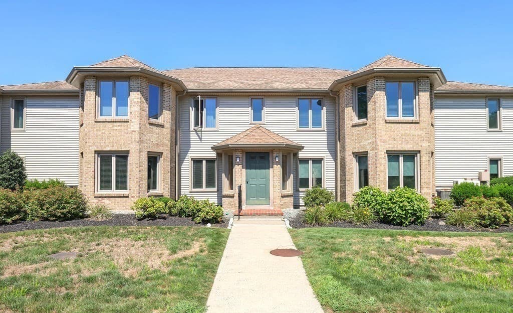108 Norton Ave # 17, Easton MA 02334