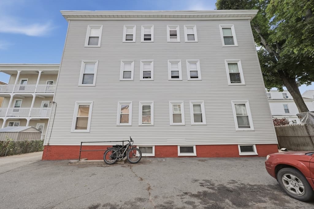 71 Harwood St, Lynn MA 01902 photo 34