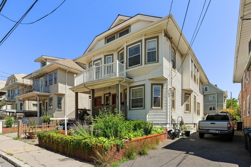 110 W Adams St, Somerville MA 02144 photo 3
