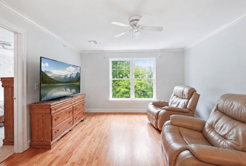 Condominium at 7 Crescent Way # 306, Sturbridge MA 01518, Sturbridge, photo 6 of 42