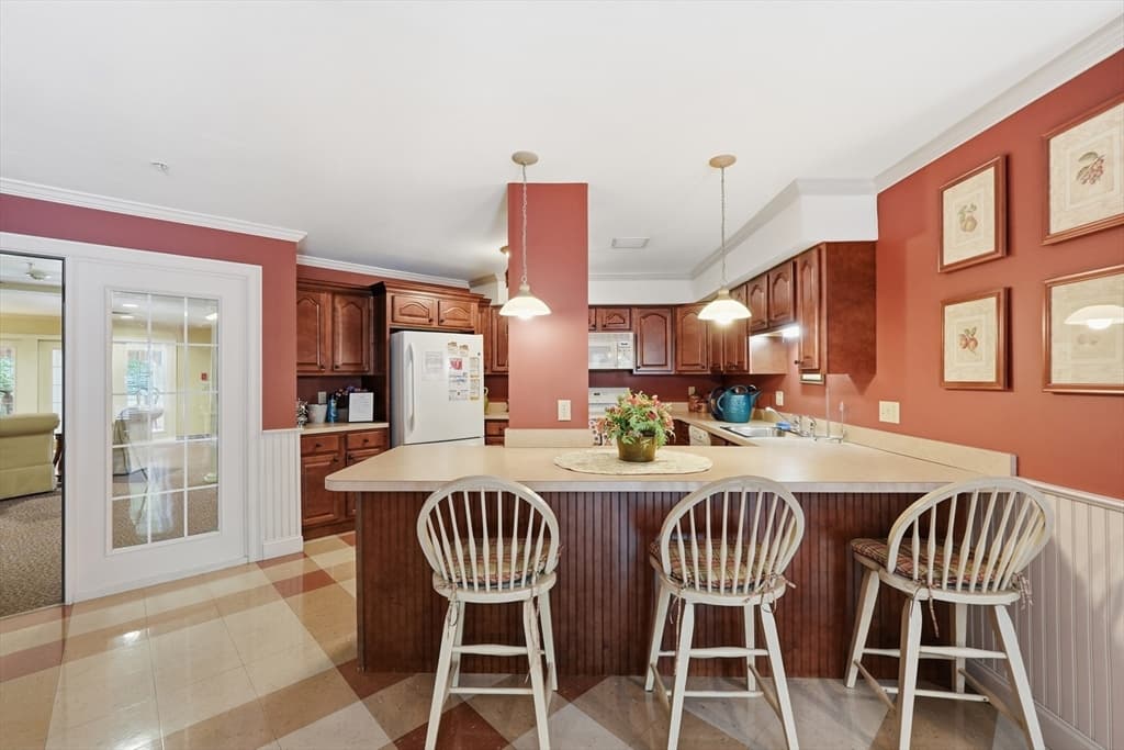 Condominium at 7 Crescent Way # 306, Sturbridge MA 01518, Sturbridge, photo 33 of 42