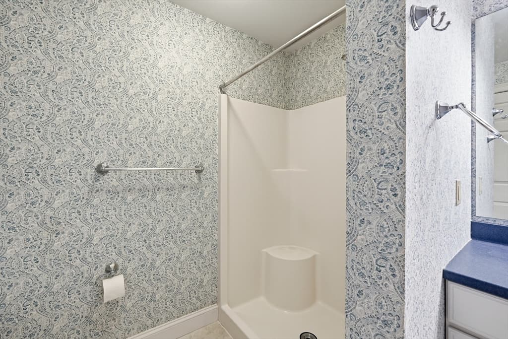Condominium at 7 Crescent Way # 306, Sturbridge MA 01518, Sturbridge, photo 15 of 42