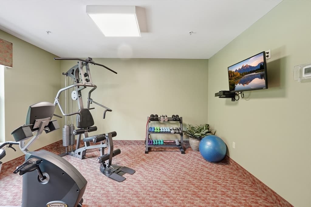 Condominium at 7 Crescent Way # 306, Sturbridge MA 01518, Sturbridge, photo 31 of 42