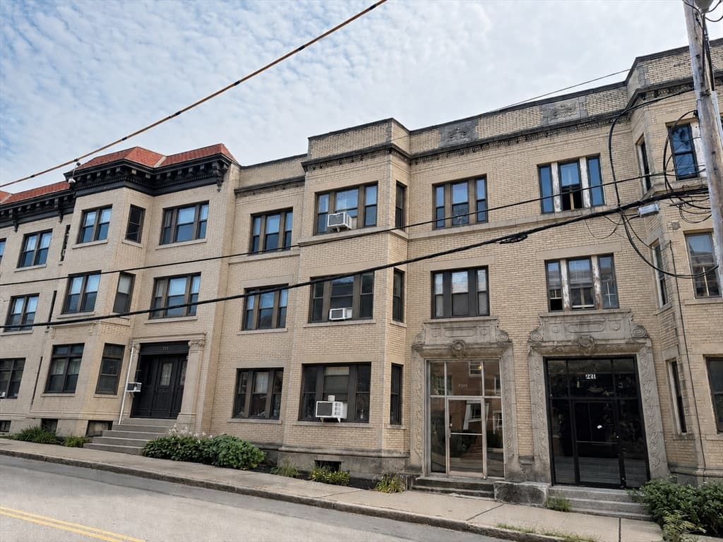 223 Saint Paul St, Brookline MA 02446