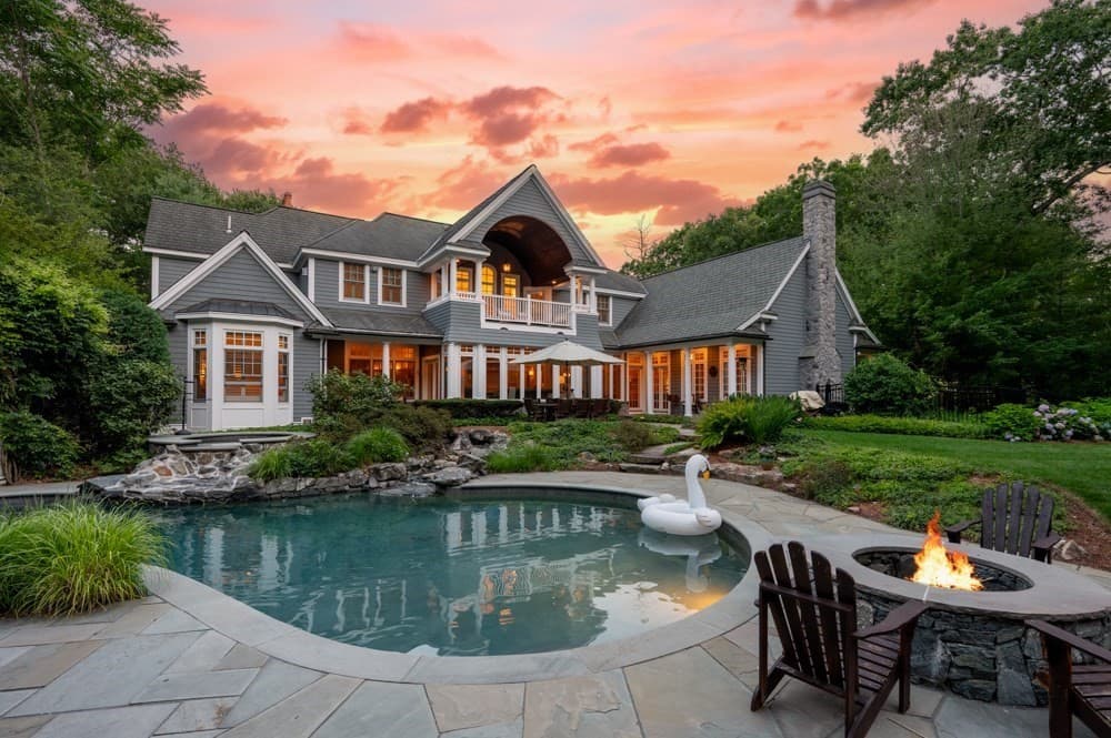11 Black Horse Lane, Andover MA 01810