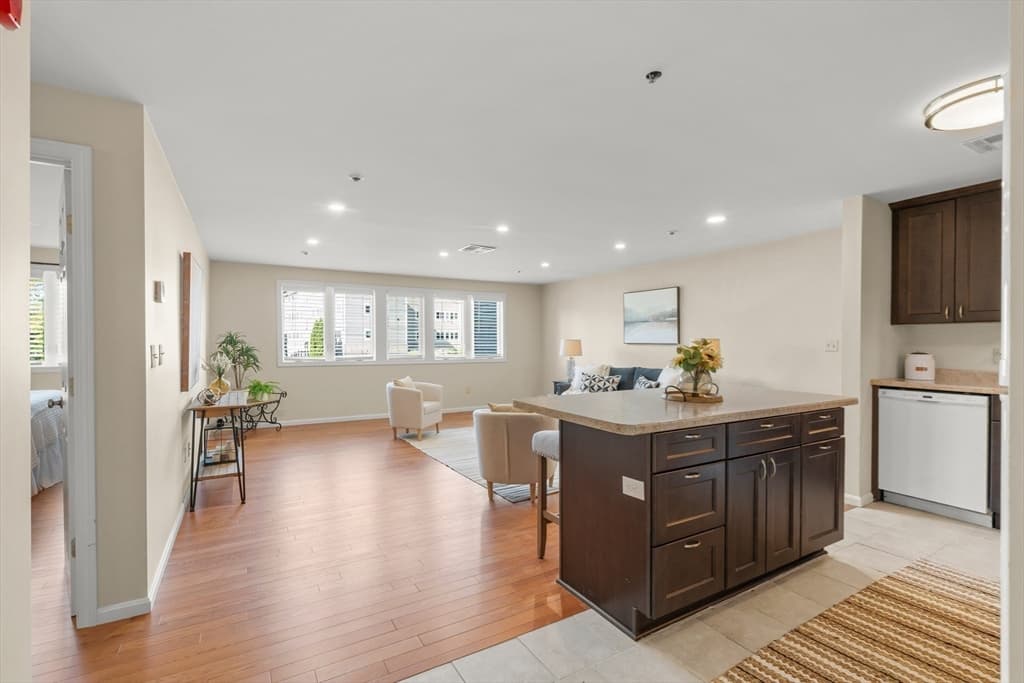 38 Dunham Road # 204, Beverly MA 01915 photo 6
