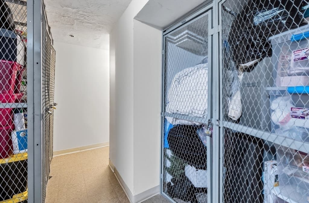 Condominium at 165 Cottage # 701, Chelsea MA 01250, Chelsea, photo 22 of 37