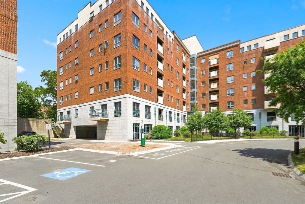 Condominium at 165 Cottage # 701, Chelsea MA 01250, Chelsea, photo 36 of 37