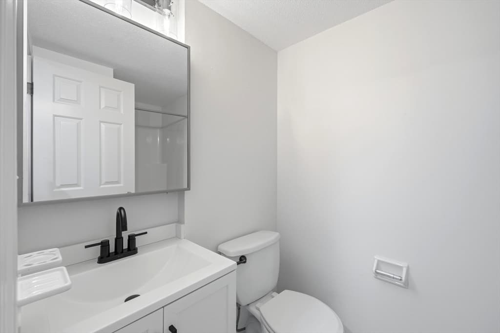 Condominium at 165 Cottage # 701, Chelsea MA 01250, Chelsea, photo 21 of 37