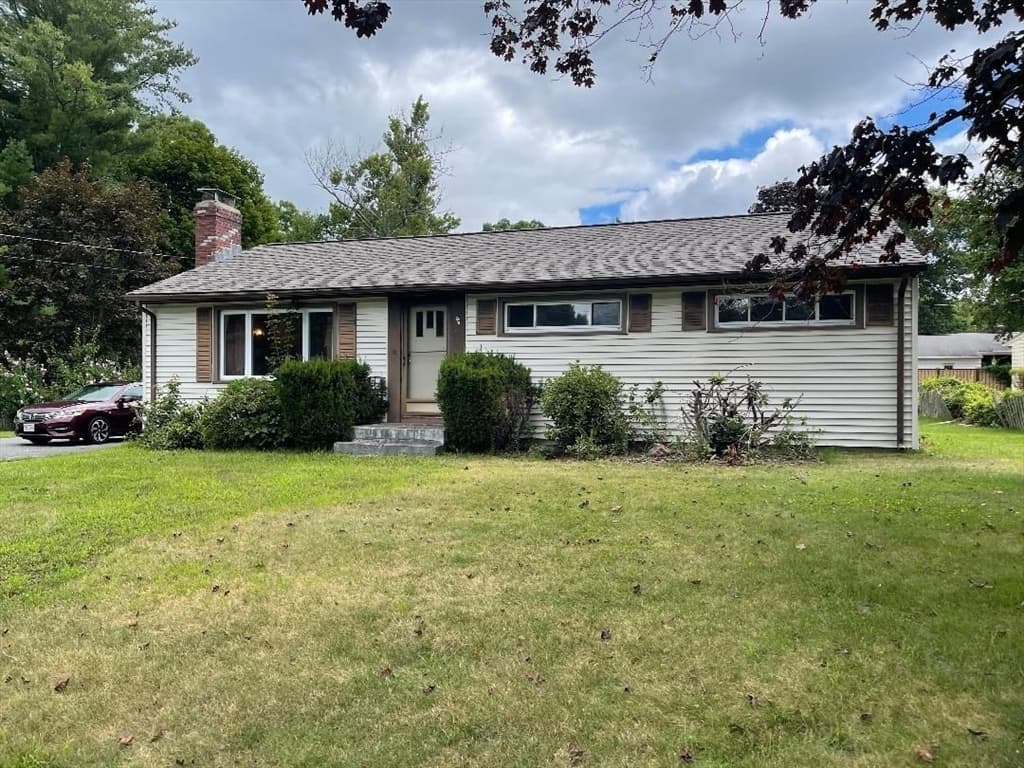 2 Birch St, West Boylston MA 01583