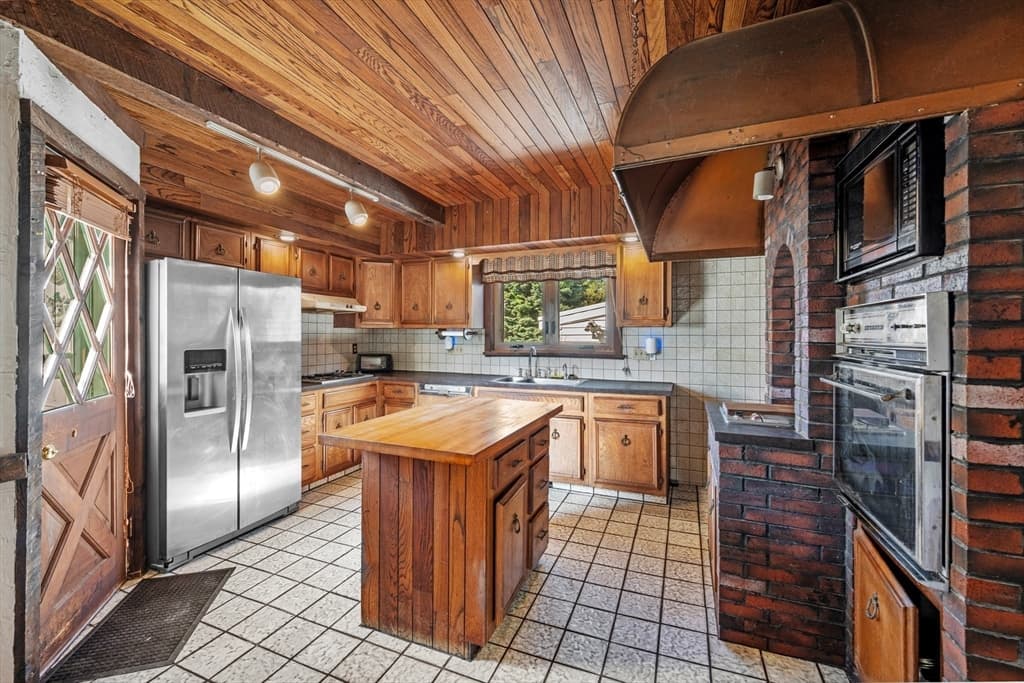 40 Harrington Ave, Revere MA 02151 photo 14