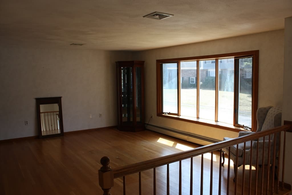 3 Tinkham Avenue, Burlington MA 01803 photo 2