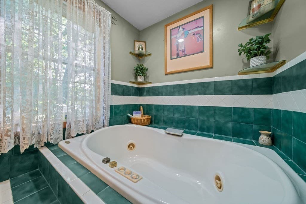 Single Family Residence at 133 Killiney Woods, Millville MA 01529, Millville, photo 31 of 40