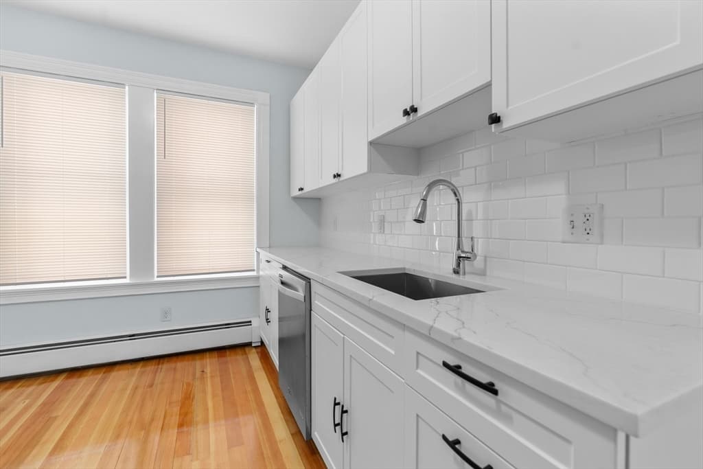 15 Romsey Street, Boston MA 02125 photo 5