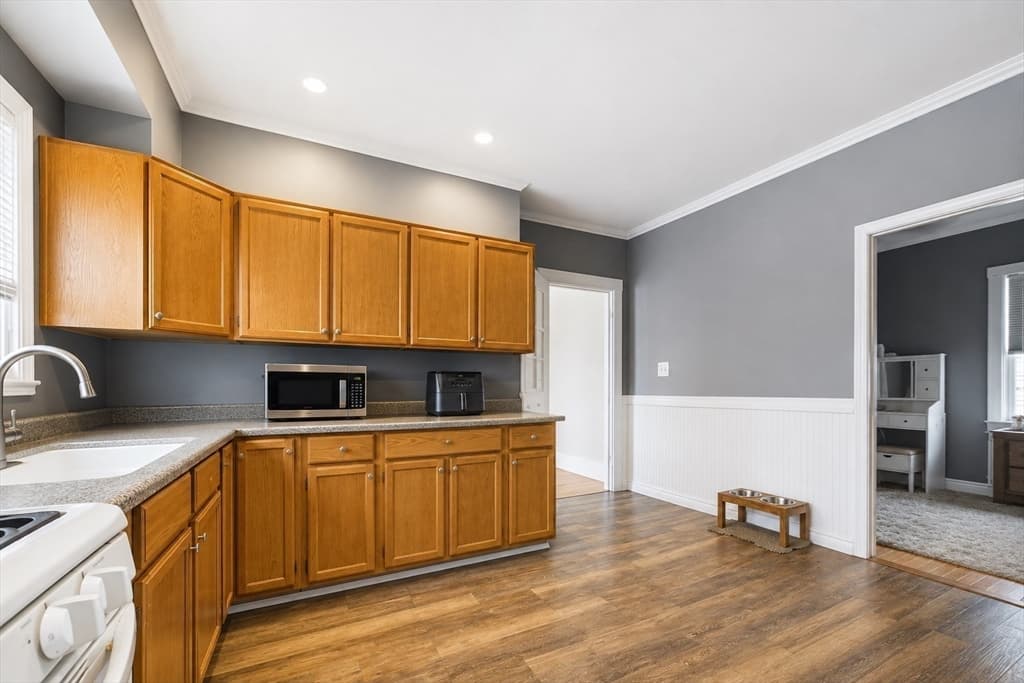 304 County St, New Bedford MA 02740 photo 5