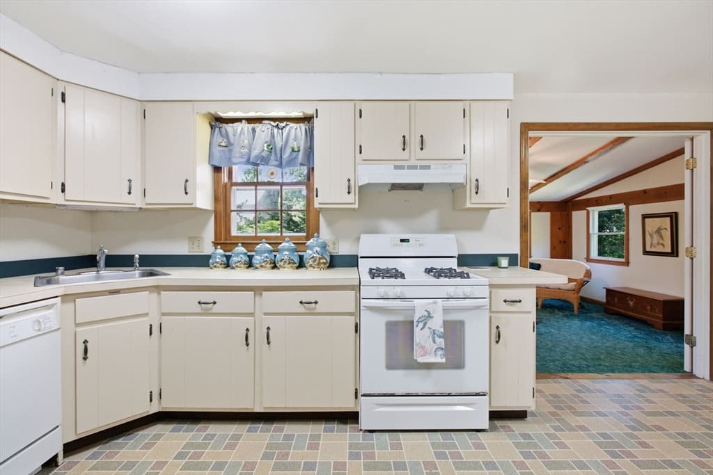 38 Mcnamara Rd, Yarmouth MA 02673 photo 7