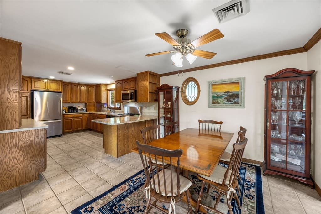 2 Franconia Ave, Wareham MA 02571 photo 13