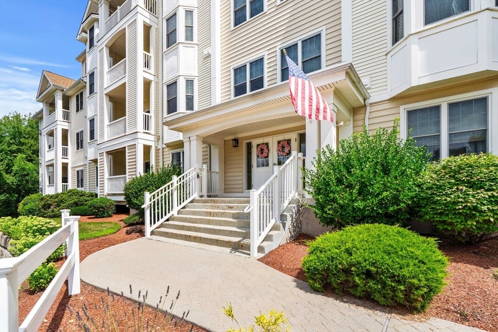 33 Westchester Drive # 33, Haverhill MA 01830