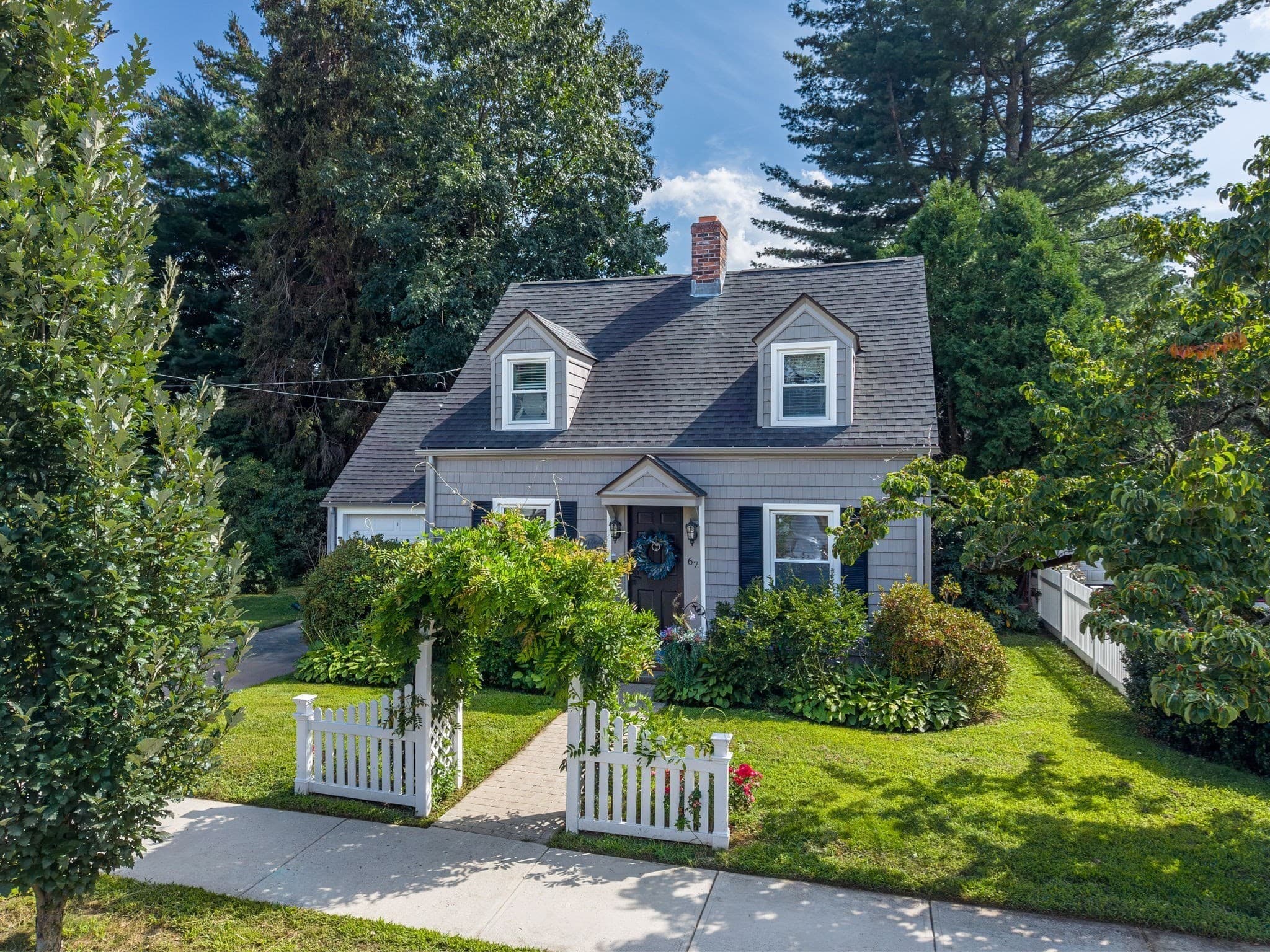 Single Family Residence at 67 Warren Ter, Longmeadow MA 01106, Longmeadow, photo 3 of 42