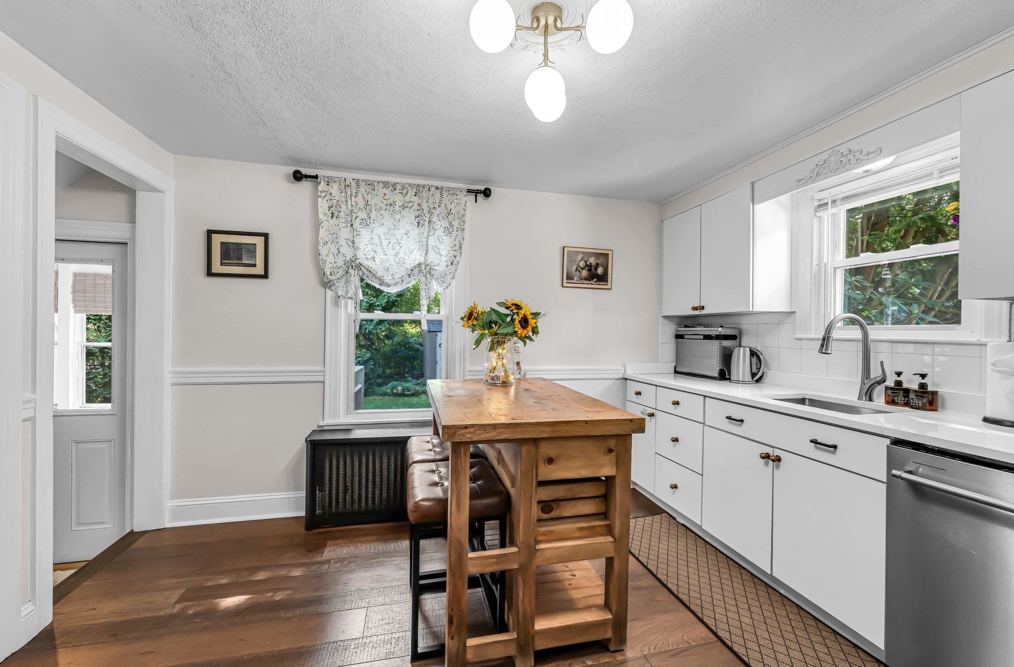 Single Family Residence at 67 Warren Ter, Longmeadow MA 01106, Longmeadow, photo 8 of 42