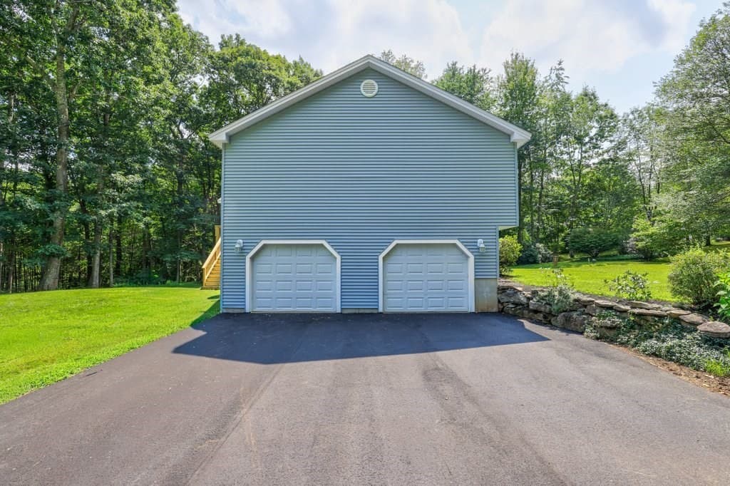 23 Sherwood Dr, Spencer MA 01562 photo 3