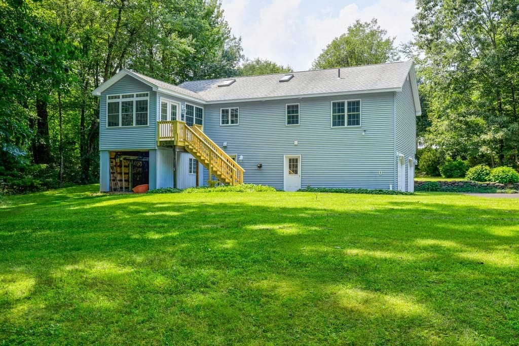 23 Sherwood Dr, Spencer MA 01562 photo 5