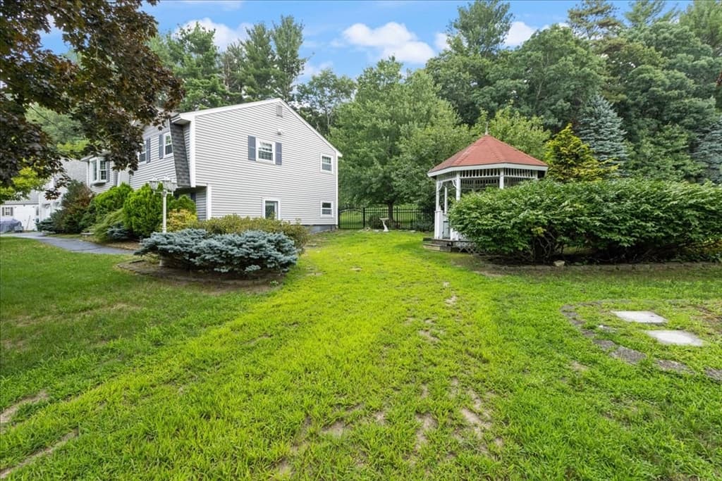 40 Bradford, Tewksbury MA 01876 photo 5