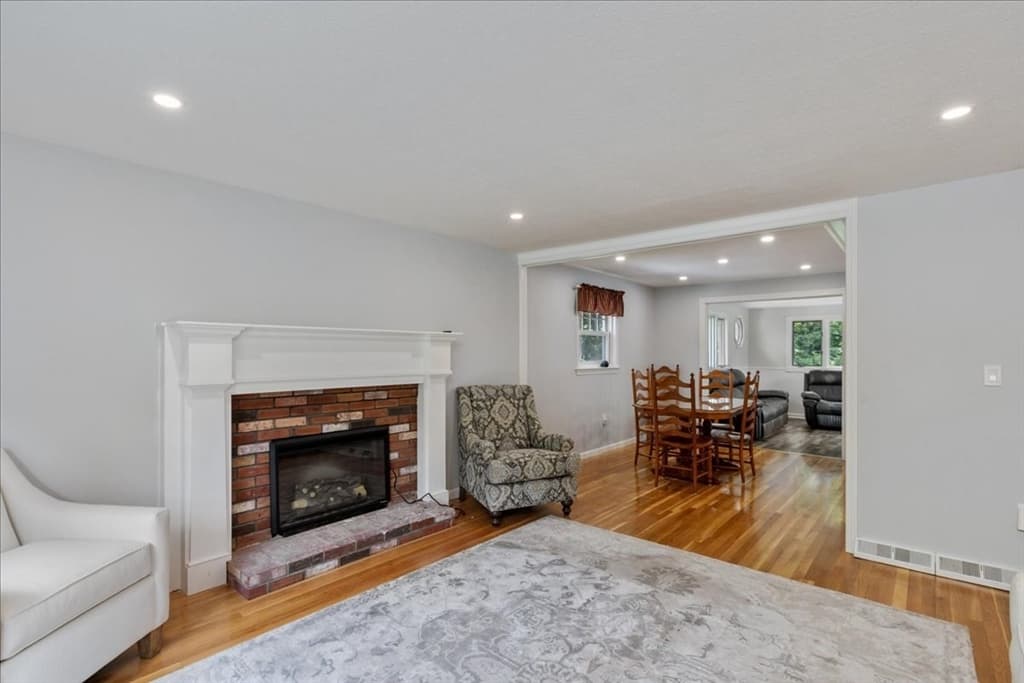 40 Bradford, Tewksbury MA 01876 photo 10