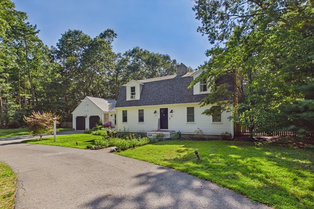 281 Neck Rd, Rochester MA 02770