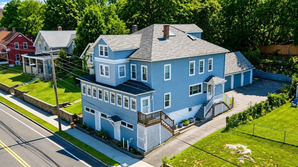 189 Oak St, Clinton MA 01510