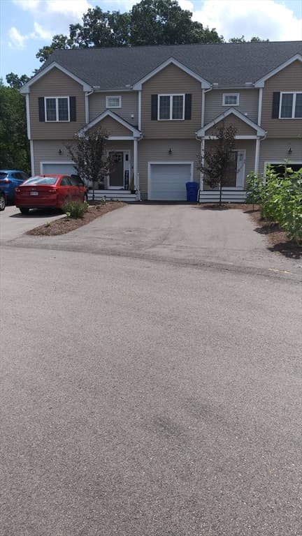 27 Dora Dr # B, Taunton MA 02780