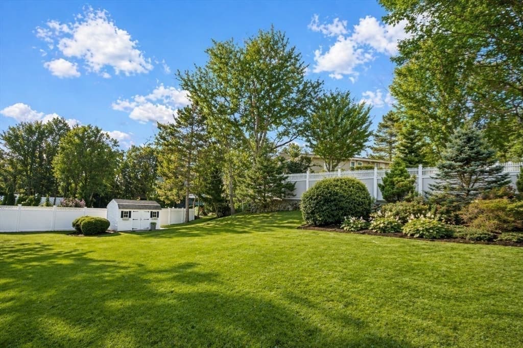 7 Hutchinson Road, Winchester MA 01890 photo 40