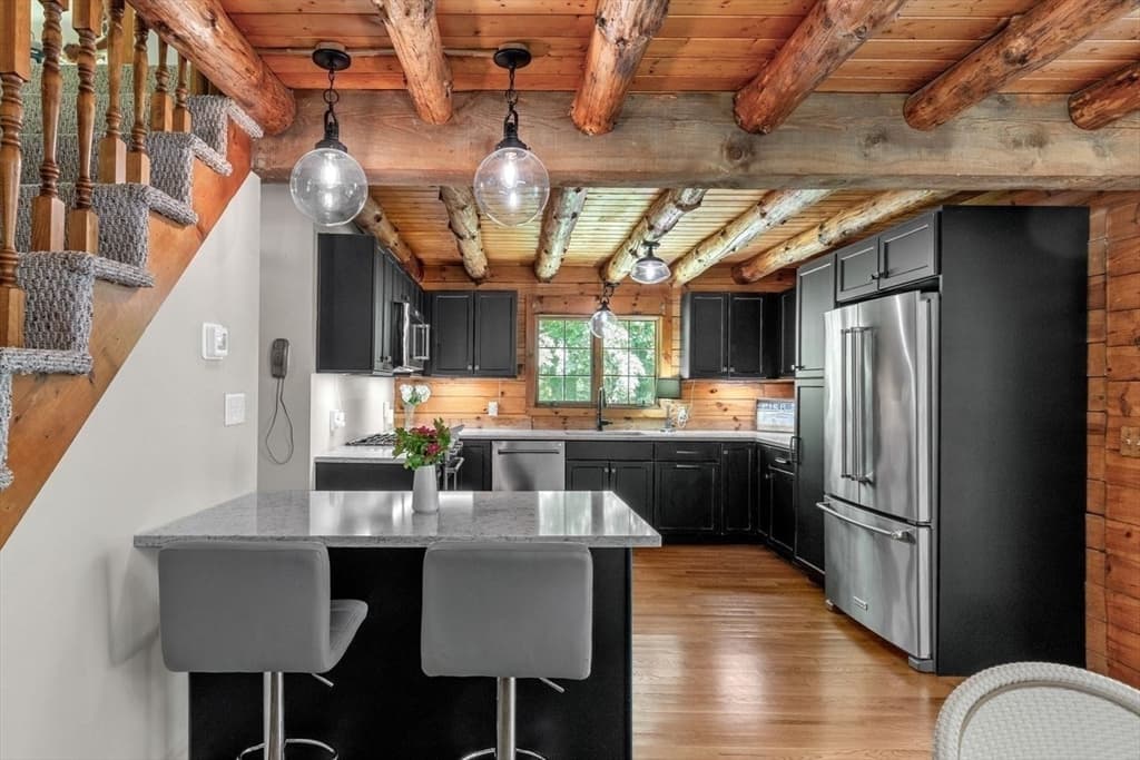 318 Circuit St, Hanover MA 02339 photo 6