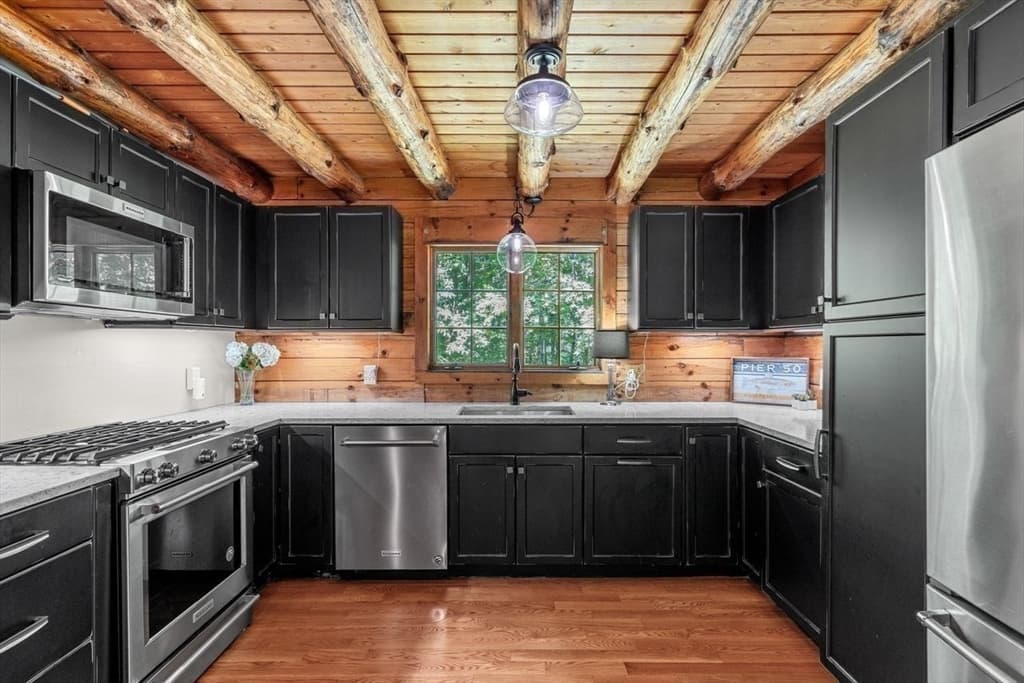 318 Circuit St, Hanover MA 02339 photo 7
