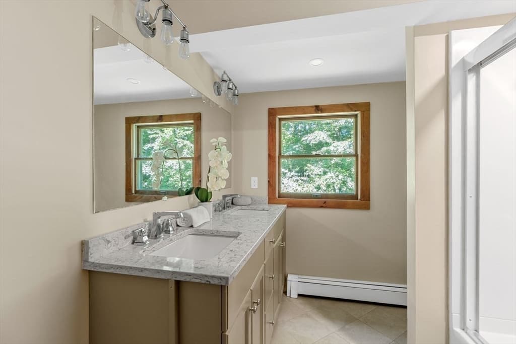 318 Circuit St, Hanover MA 02339 photo 21
