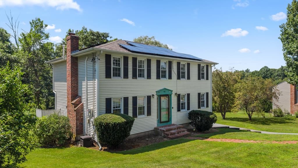 Single Family Residence at 40 Stowe Rd, Grafton MA 01519, Grafton, photo 3 of 34