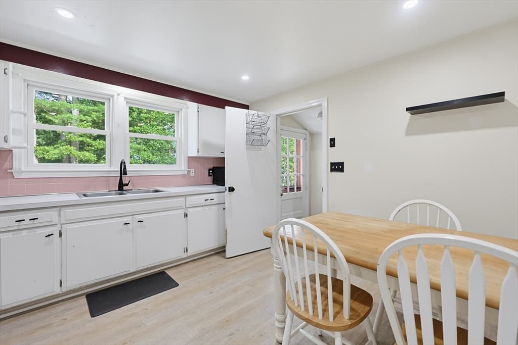 304 Primrose Hill Rd, Dracut MA 01850 photo 7