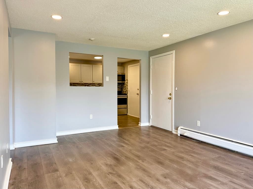 127 King St # 209, Franklin MA 02038 photo 2