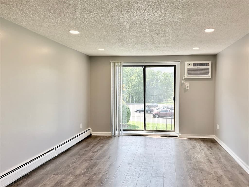 127 King St # 209, Franklin MA 02038 photo 4