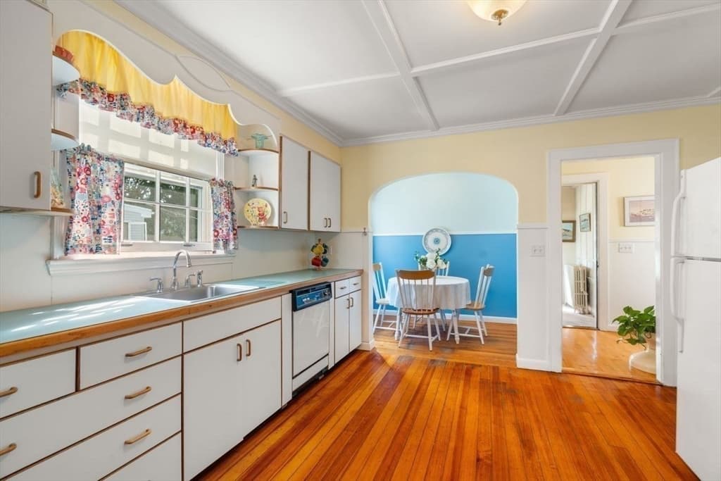 11 Hampden Street, Swampscott MA 01907 photo 12