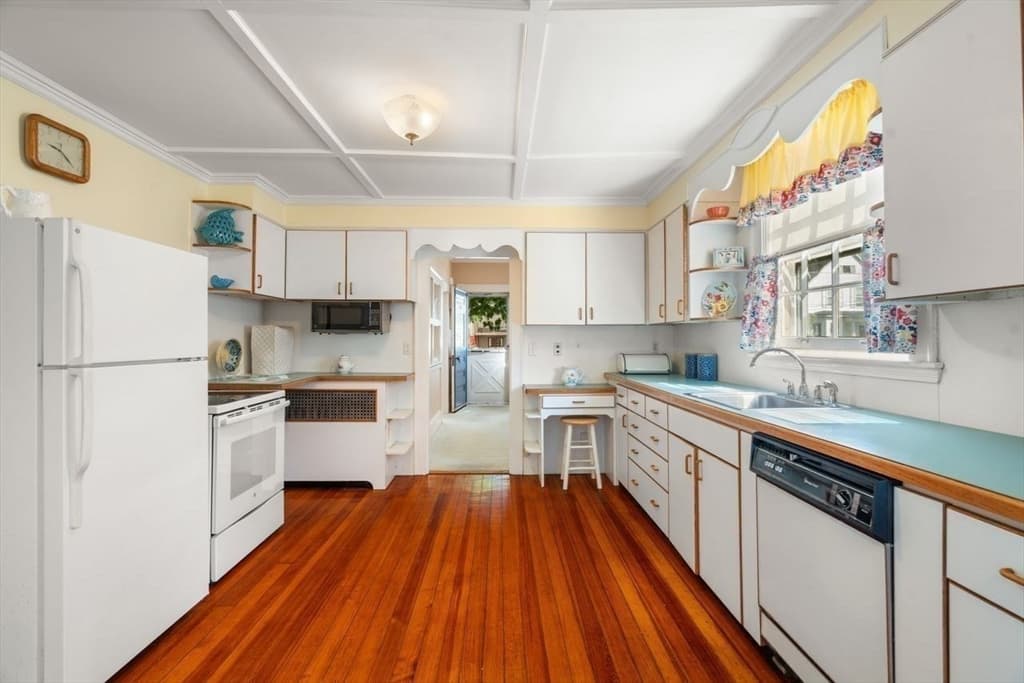11 Hampden Street, Swampscott MA 01907 photo 10