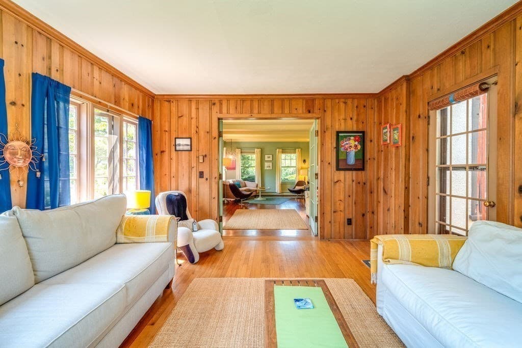 116 Pleasant St, Holyoke MA 01040 photo 8