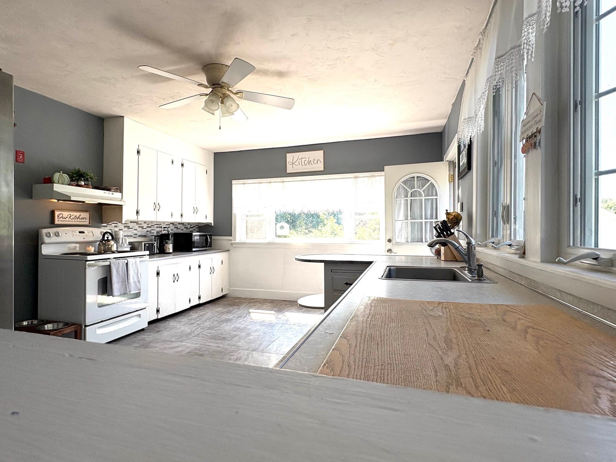 Single Family Residence at 26 Cross St, West Bridgewater MA 02379, West Bridgewater, photo 4 of 22