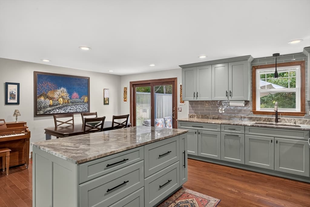 106 Tanglewood Dr, Falmouth MA 02536 photo 12
