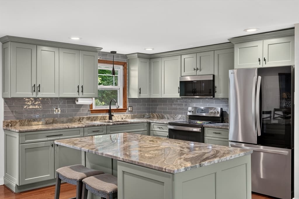 106 Tanglewood Dr, Falmouth MA 02536 photo 10