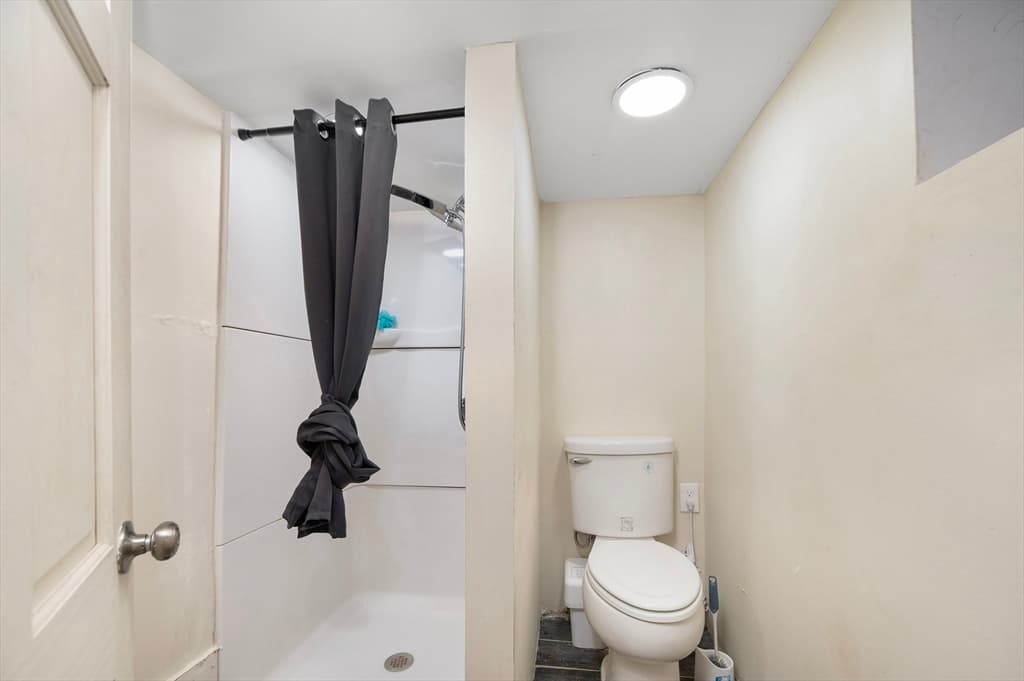 292 California Ave, Providence RI 02905 photo 30