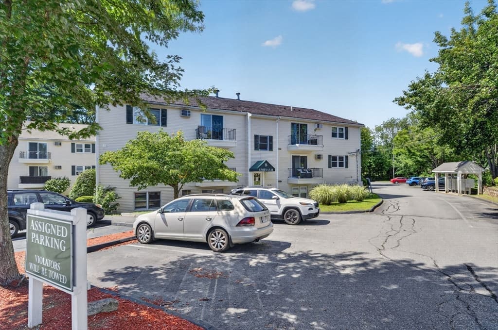 1261 Church St # 15, New Bedford MA 02745