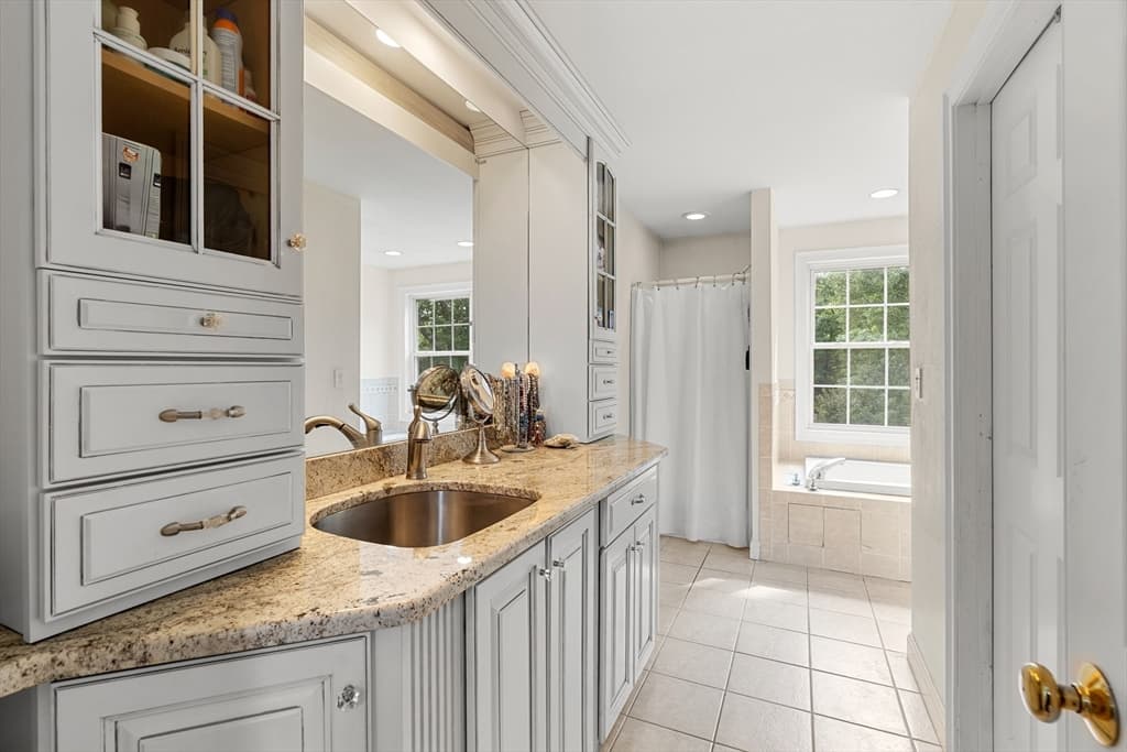 72 Alpine Way, Tyngsborough MA 01879 photo 24